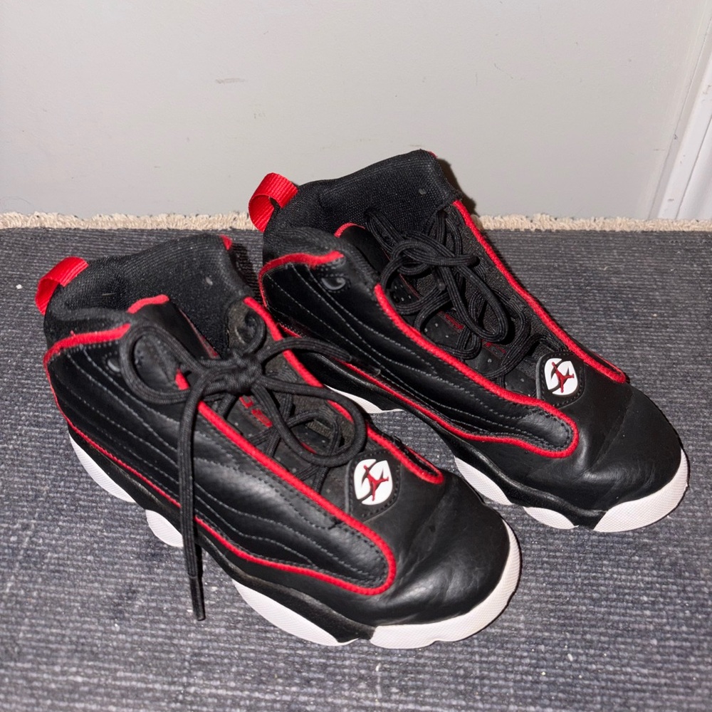 Air Jordan Pro Strong Black Red White Sneakers Youth 2Y Basketball Shoes